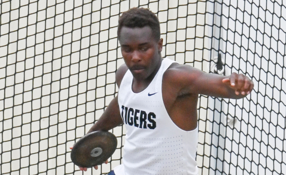Image of discus thrower